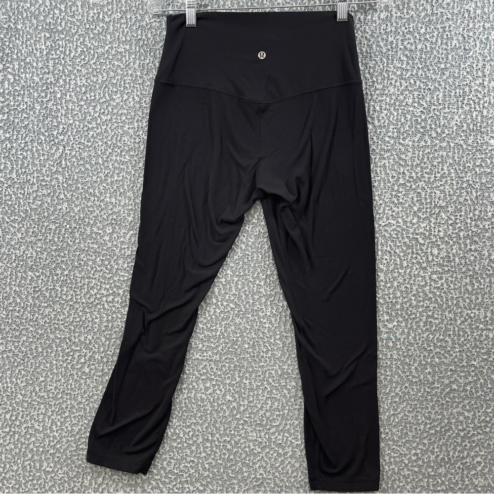 Lululemon Athletica Black Crop Leggings Mid Rise Womens Size 8